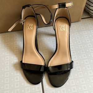 Black patent open toes heels